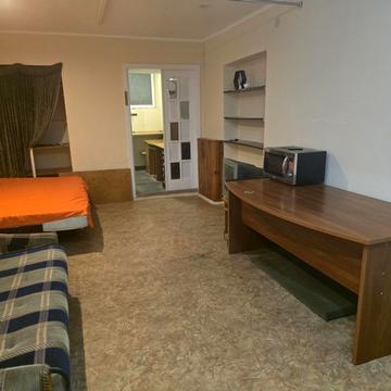 Ніни Строкатої вул. (Буніна), 35