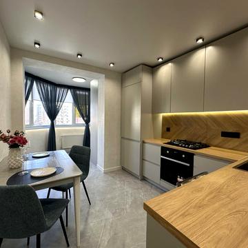 Андрія Малишка вул. (Льва Толстого), 84