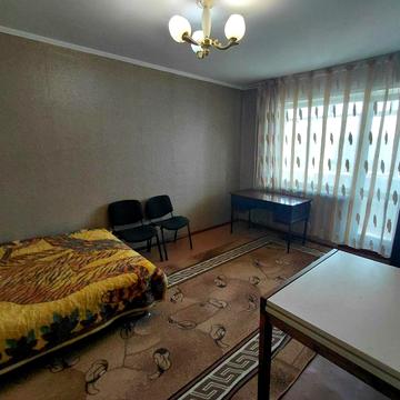 Здається 1-кім квартира в Хортицькому районі. Ціна 4500+ку.