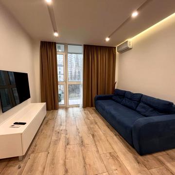 Предславинська вул., 53