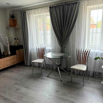 Чудовий будинок в передмісті