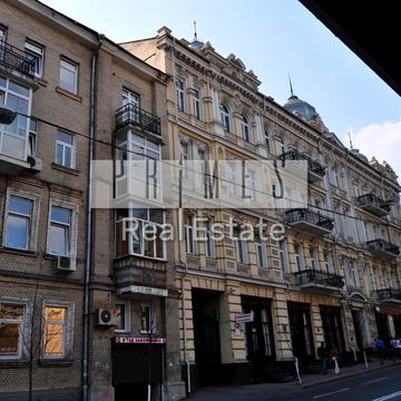 Михайлівська вул., 12-Б