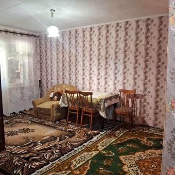 Космонавтів вул., 62