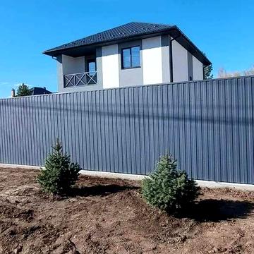 родається сучасний двоповерховий будинок у Гореничах