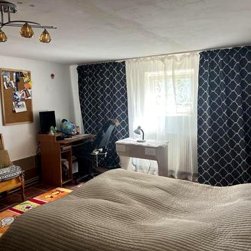 Продається квартира-напівособняк на початку Сторожниці