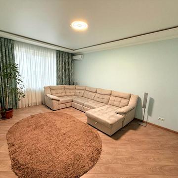 Кирило-Мефодіївська вул., 2