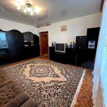 Євгена Чикаленка вул., 73