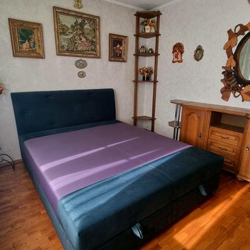 Павла Тичини просп., 4