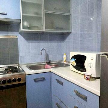 Хозяин!Сдам 1-ком квартиру Победа б Славы, ремонт,мебель,техника Своя!