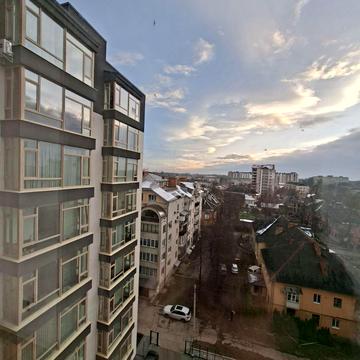 Августина Волошина вул., 2-Б