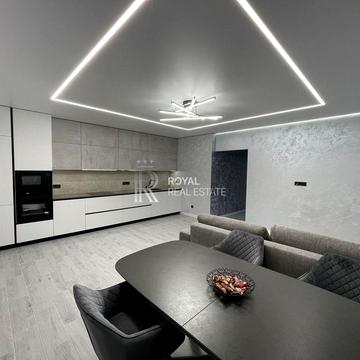 Центральна вул.