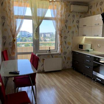 Середня вул., 24 к4