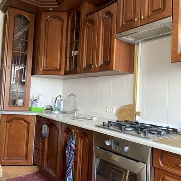 Володимира Вернадського вул., 8