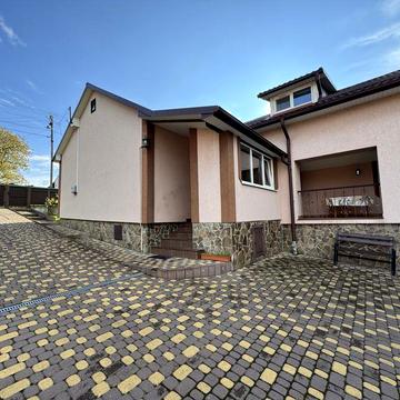 Продаж будинку біля Львова Ременів