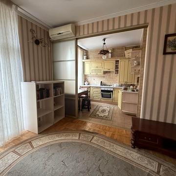 Канатна вул., 19/21