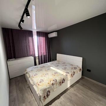 Озерна вул. (Червоних Майовщиків), 17б