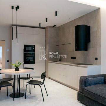 Андрія Верхогляда вул. (Михайла Драгомирова), 4б