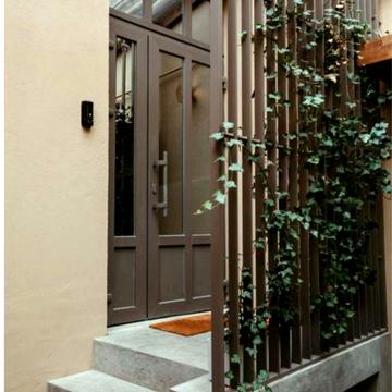 Уникальная возможность снять большую квартиру с двориком супер центр!!