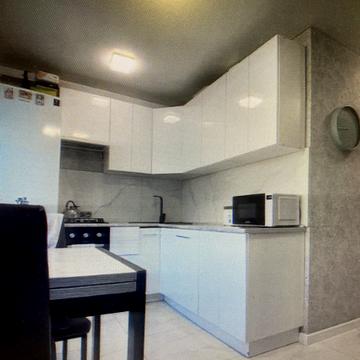 Шкільна вул. (Героїв Сталінграда), 8