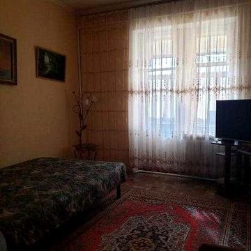 Продається двостороння квартира в гарному стані с АГВ.  Буялик