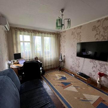 Познанська вул., 11Б