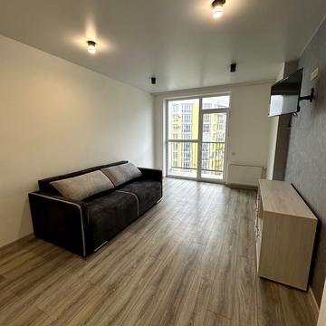 Залізнична вул., 7