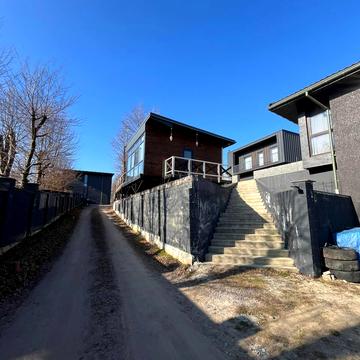 Жовківська вул., 1