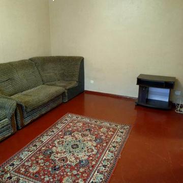 Здам 1 кімнатну квартиру в центрі.