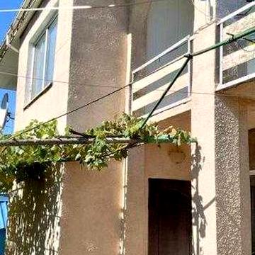 Отличный дом с гаражем и участком 6 соток на Боровского