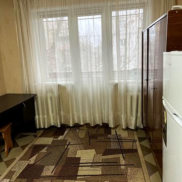 Петра Калнишевського просп. (Косіора), 4