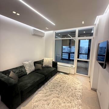 Європейського Союзу просп. (Правди), 45-Б