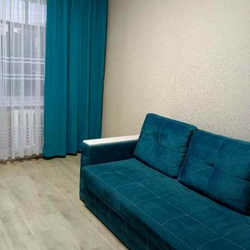 Квартира з гарним ремонтом!!