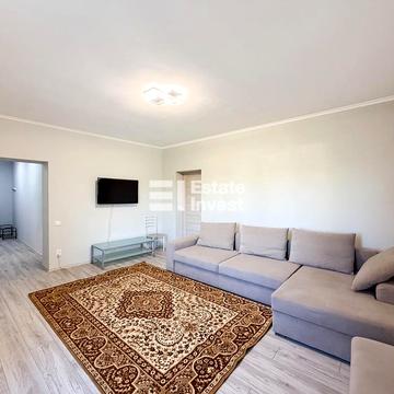 Куликівський узвіз (Революції), 13