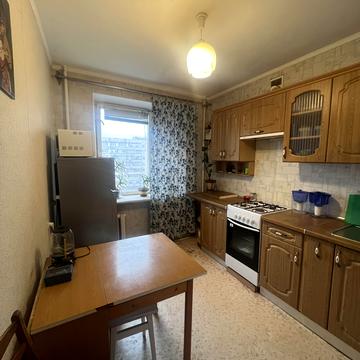 Незалежності бульв. (50 років Жовтня), 12