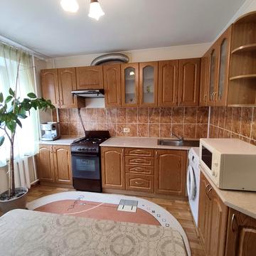 Відінська вул., 27