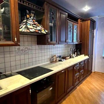 3-кім Вишняківська, 13 Дарницький р-н, ст.м Харківська Будинок - 2004