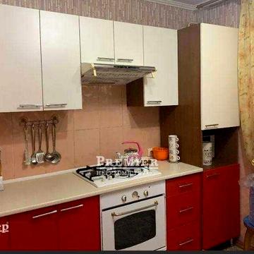 3-кімн. квартира. Бочарова. З ремонтом та меблями. 95 кв.м