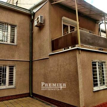 Приватність у серці міста: унікальний будинок на Пушкінській