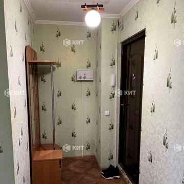 Гвардійців-Широнінців вул., 44