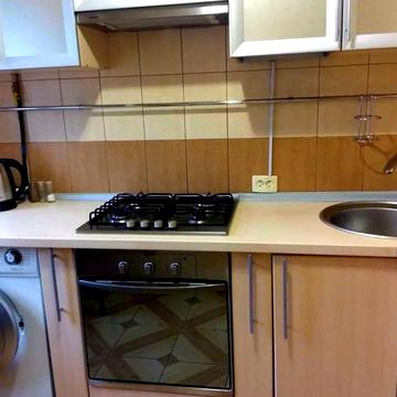 вул.Вишгородська 44. Здам гарну 1 кім.квартиру, поряд парк