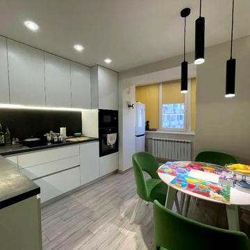 Слави бульв., 10