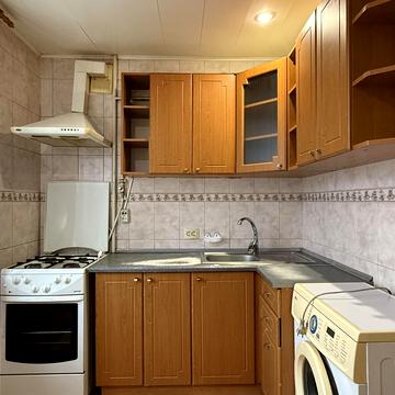 Великотирновська вул., 42