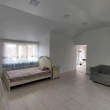 Продам 1-кімнатну квартиру. Пр-т Незалежності,5.