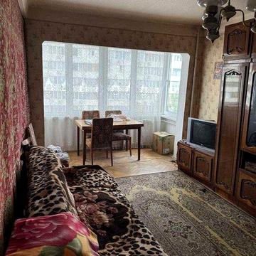 Продається 2-х кімнатна квартира по вул. Березняківська 24 рк