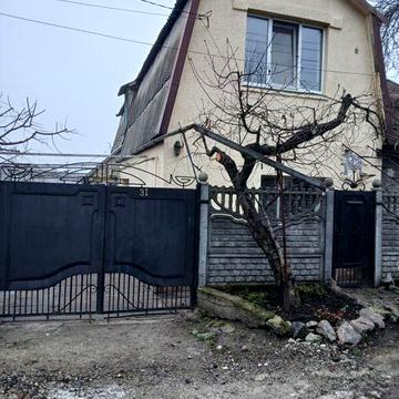 Продам двоповерховий будинок