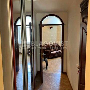 3к Рейтарська, 20/24 Шевченківський Історичний центр