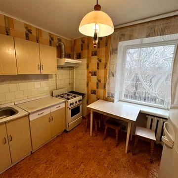 Здам в оренду 2х кімнатну квартиру, вул. Пятницька, р-н ЦУМ