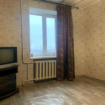 Здається простора кімната з Ремонтом,16м2, 3/5, Меблі/Побут. Техніка.