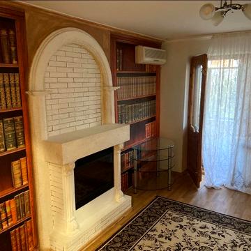 Костянтинівська вул., 44