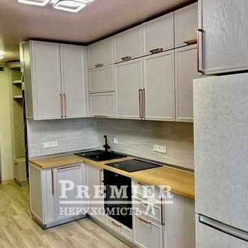 Продам 2 кімнатну квартиру в Центральному районі